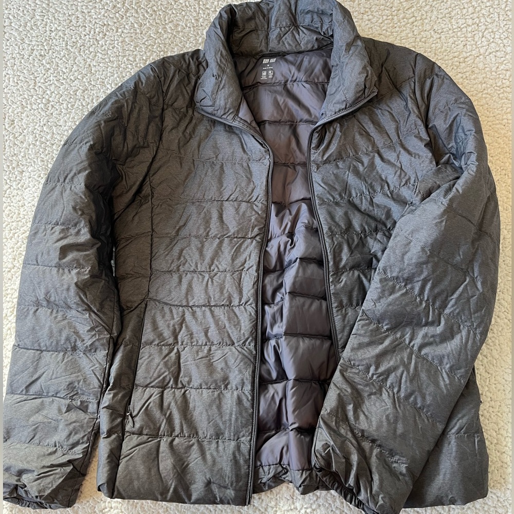 Uniqlo women’s puffy gray size M